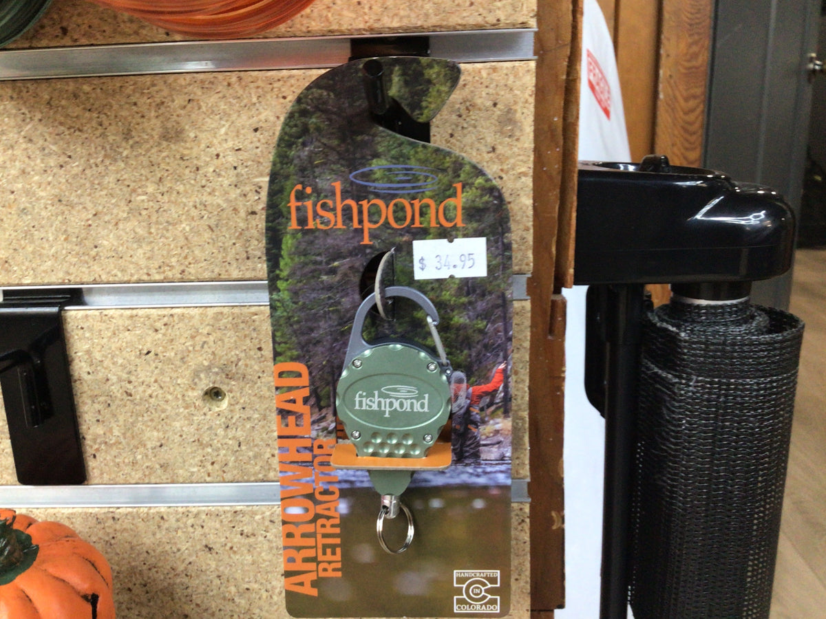 Fishpond Arrowhead Retractor